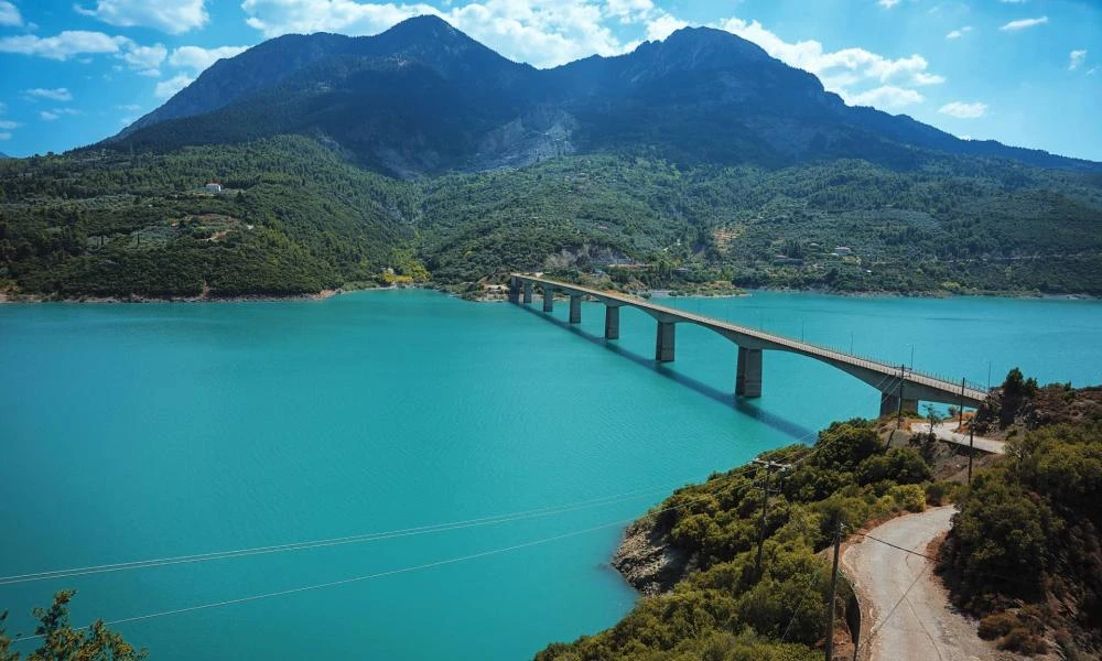 Συναγερμός στη Λίμνη Κρεμαστών: Bρέθηκε σορός γυναίκας - Τι εξετάζει η ΕΛΑΣ